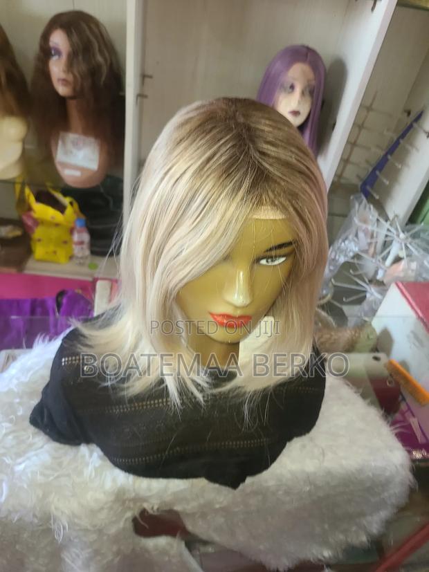 Straight Fibre Hair Blonde Wig · Photo 8