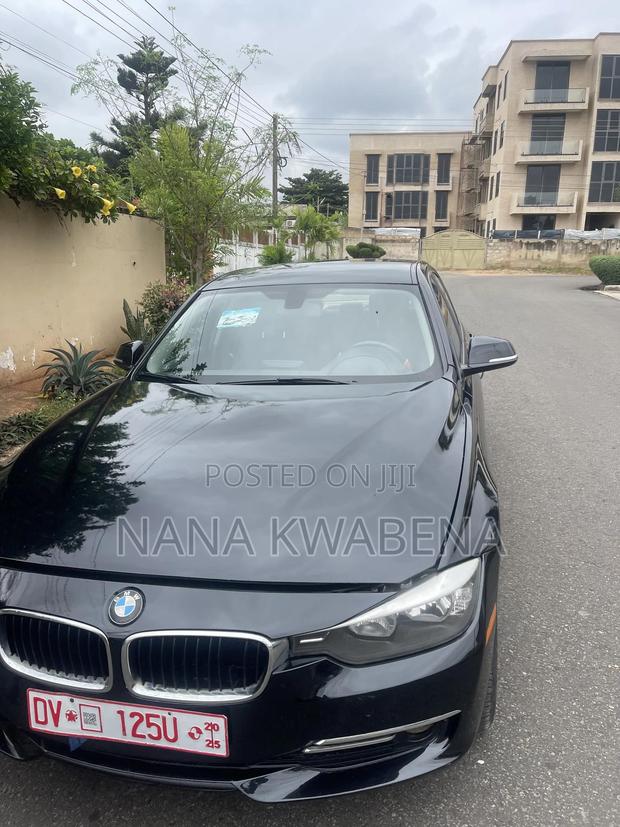BMW 3 Series 320i RWD 2015 Black · Photo 4