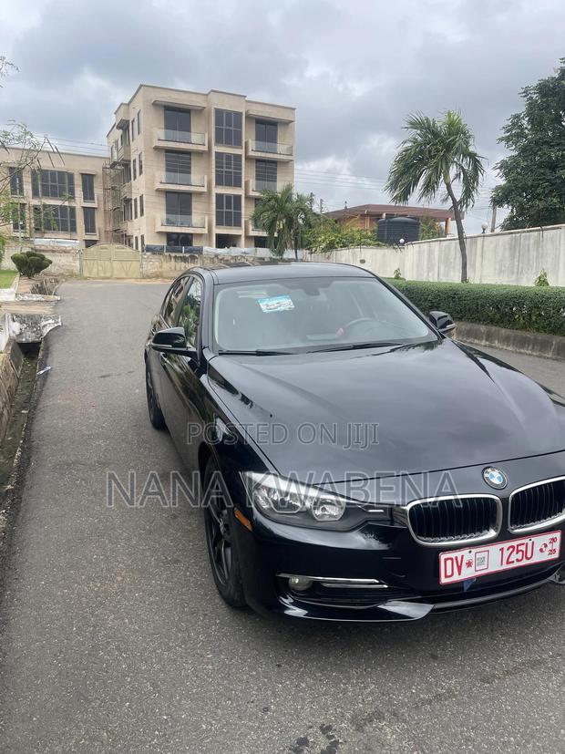 BMW 3 Series 320i RWD 2015 Black · Photo 6