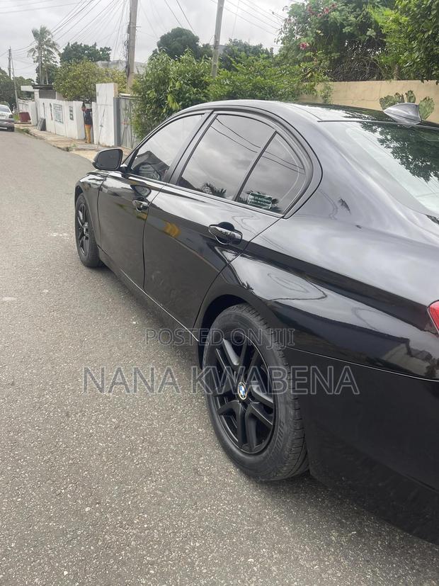 BMW 3 Series 320i RWD 2015 Black · Photo 7