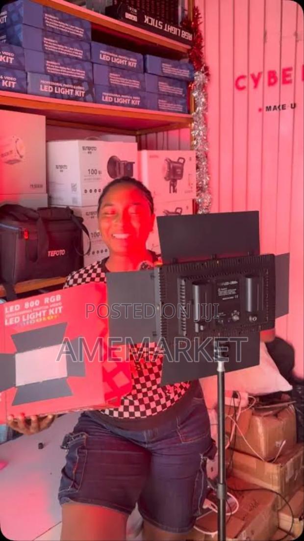 Professional Rechargeable Pro 800 RGB 50w Led Photography Studio Light · Photo 2
