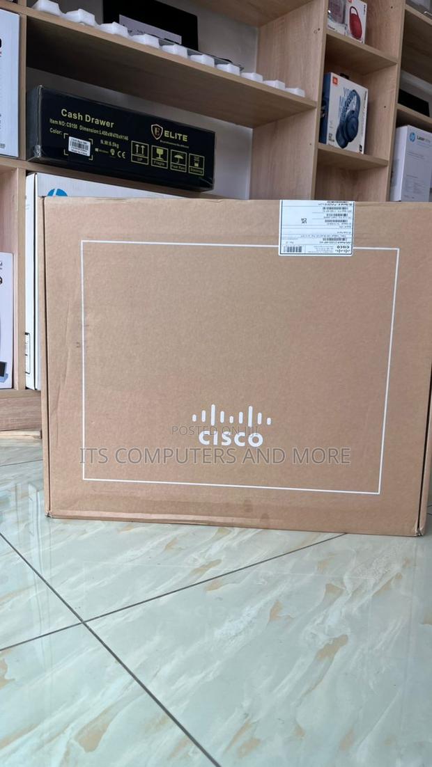Cisco Catalyst C1300-48p Switch · Photo 3