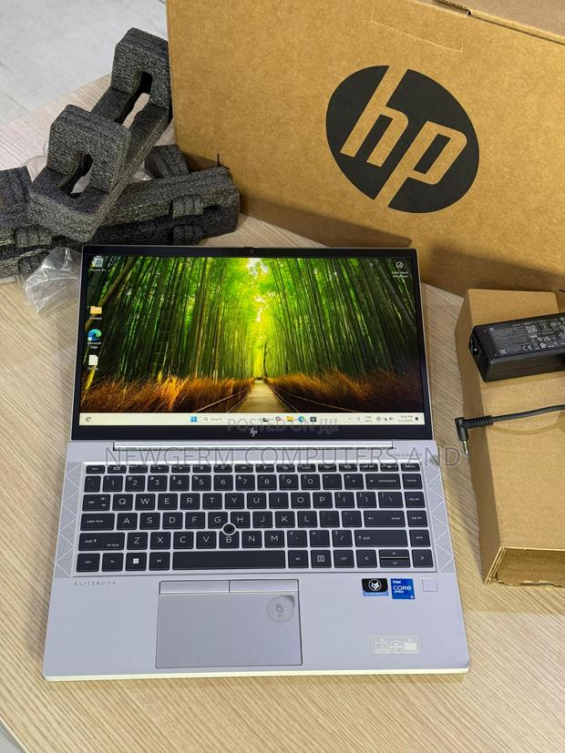 Laptop HP EliteBook 840 G8 16GB Intel Core i5 SSD 256GB · Photo 2