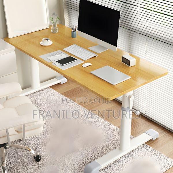 1m/1.2m Manual Adjustable Table · Photo 2