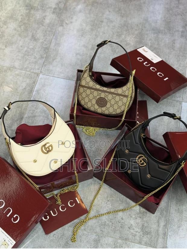 Ladies Shoulder Bags · Photo 1