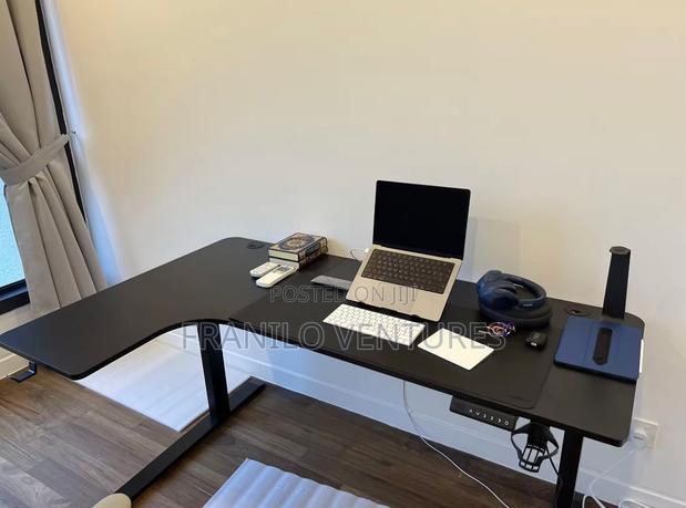 1.6m L-Shaped Electric Adjustable Desk · Photo 2