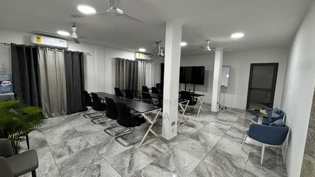 Conference / Workshop / Training / Meeting / Seminar Room · Photo 2