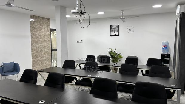 Conference / Workshop / Training / Meeting / Seminar Room · Photo 4