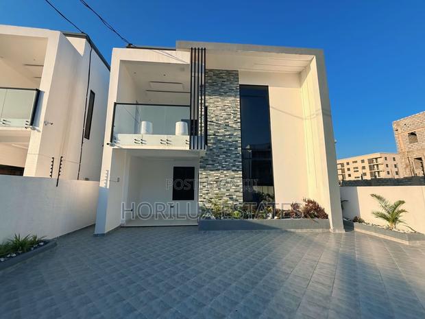 4bdrm Duplex in Horilux Estates, East Legon for sale · Photo 2