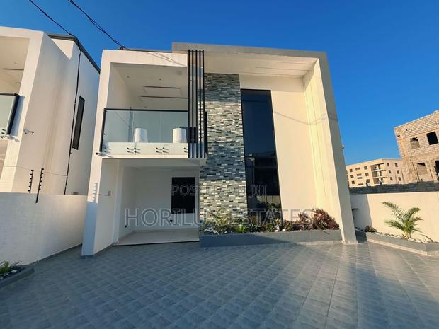 4bdrm Duplex in Horilux Estates, East Legon for sale · Photo 1