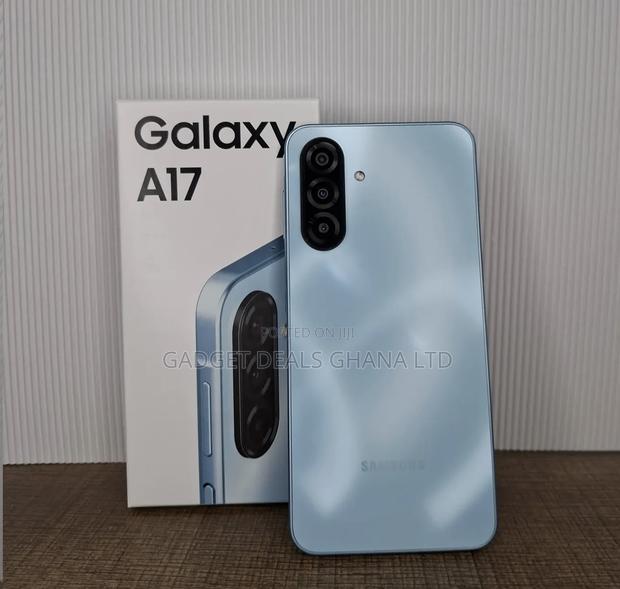 New Samsung Galaxy A17 256 GB Blue · Photo 1