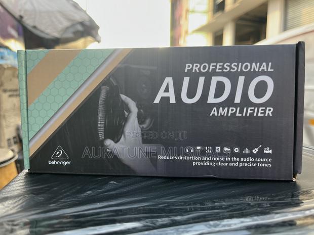 Professional Audio Amplifier · Photo 3
