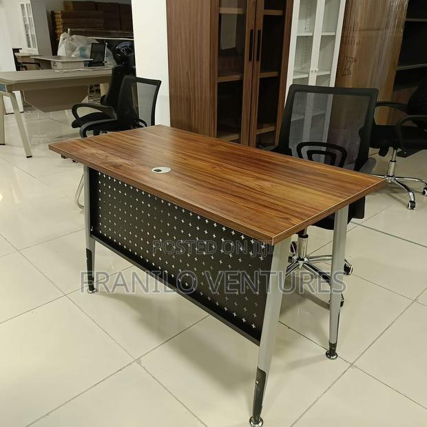 1.2m Modern Office Desk · Photo 1