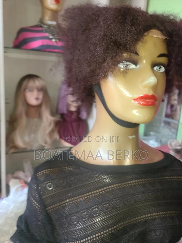 Brown Afro Wig · Photo 2