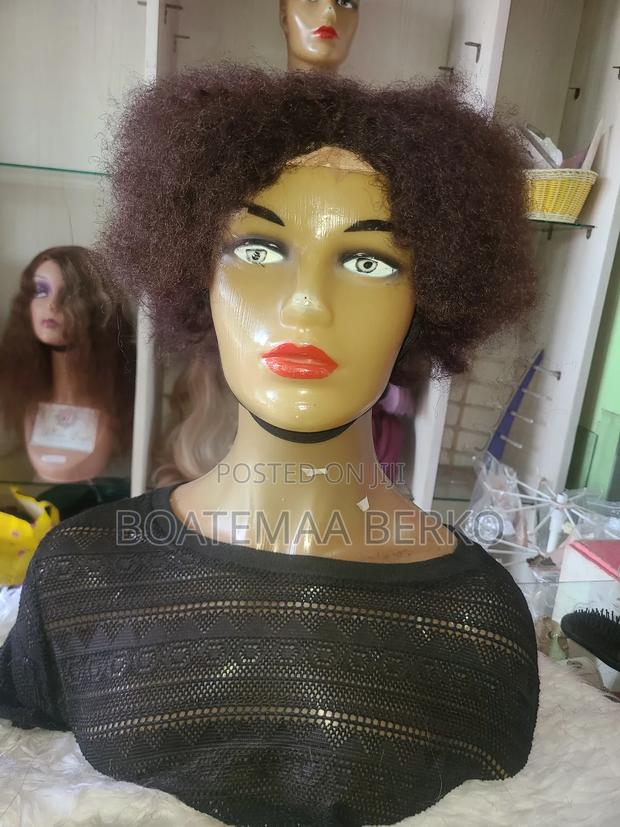 Brown Afro Wig · Photo 6