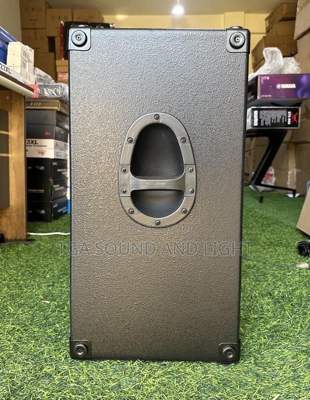 Yamaha Ba500 Baas Guitar Combo · Photo 2