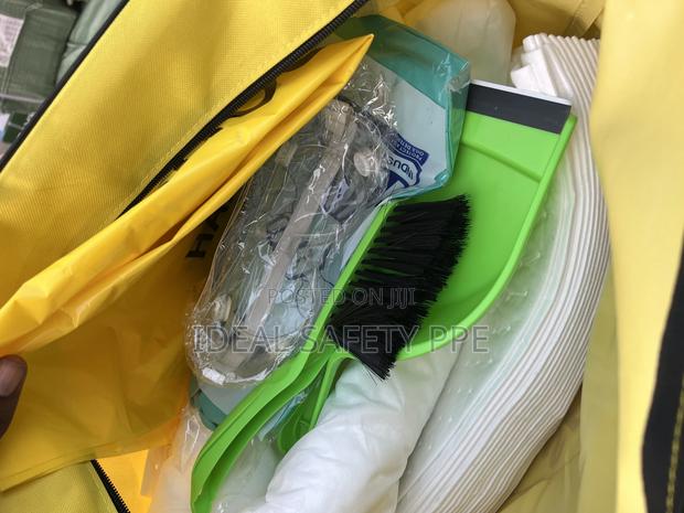 Spill Kit (Oil/Chemical/Universal) · Photo 2