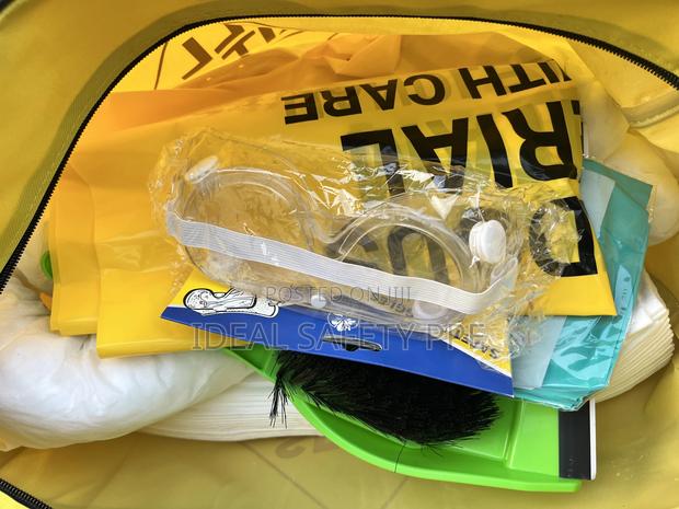 Spill Kit (Oil/Chemical/Universal) · Photo 3