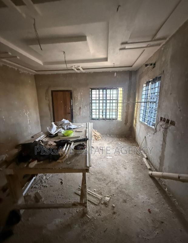 4bdrm House in Pokuase for sale · Photo 3