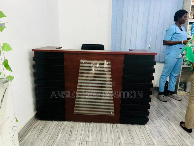 Administrative Reception Desk · Photo 2