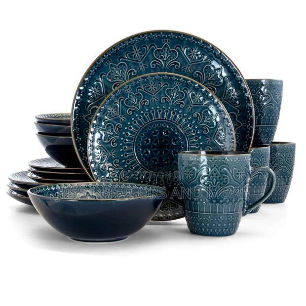 Mozaic 16-Piece Stoneware Dinnerware · Photo 1