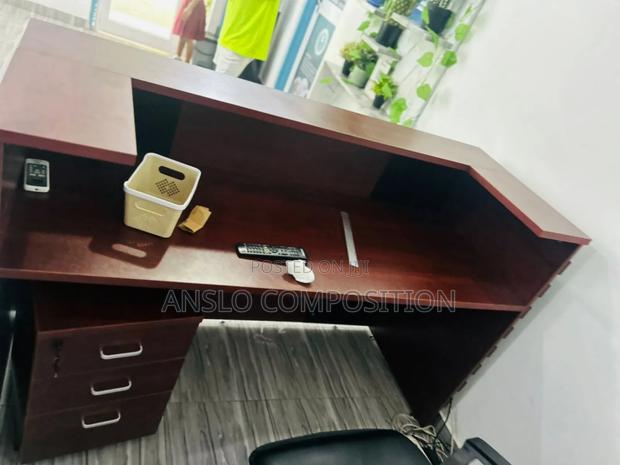 Creative Executive Front Desk · Photo 1