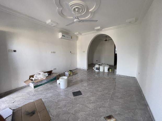 2bdrm Apartment in Lashibi for rent · Photo 6