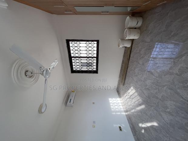 2bdrm Apartment in Lashibi for rent · Photo 8