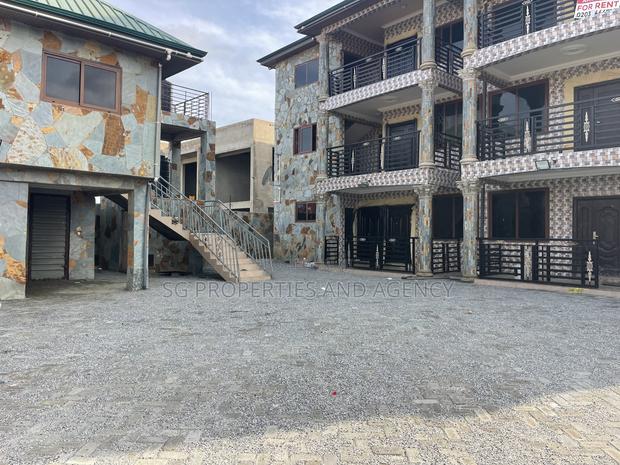 2bdrm Apartment in Lashibi for rent · Photo 4