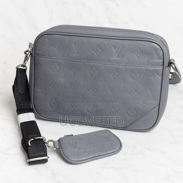 Louis Vuitton Leather Should Bag + Purse · Photo 1