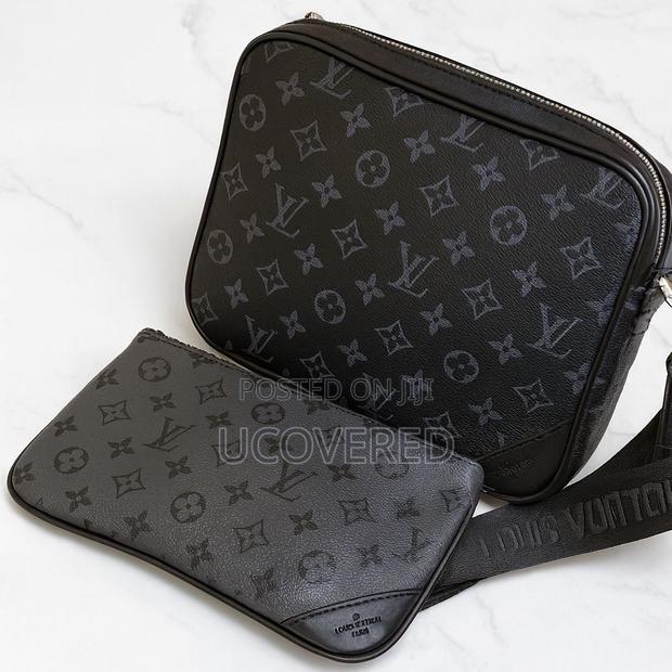 Louis Vuitton Leather Should Bag + Purse · Photo 3
