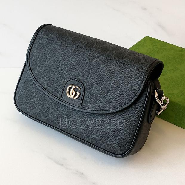 Gucci Unisex Leather Shoulder Bags · Photo 1