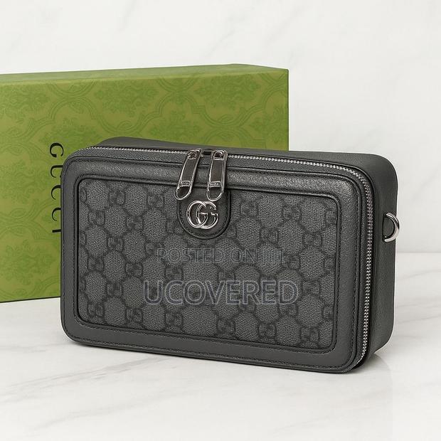 Gucci Unisex Leather Shoulder Bags · Photo 3