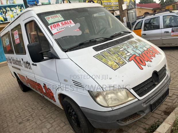 Mercedes-Benz Sprinter 2001 Grey · Photo 2