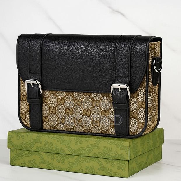 Designer Leather Shoulder Bags Unisex · Photo 6