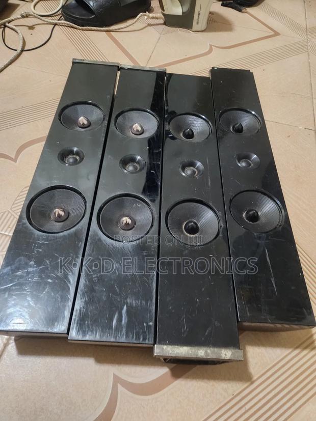 Samsung Home Theater Surround Speakers · Photo 3