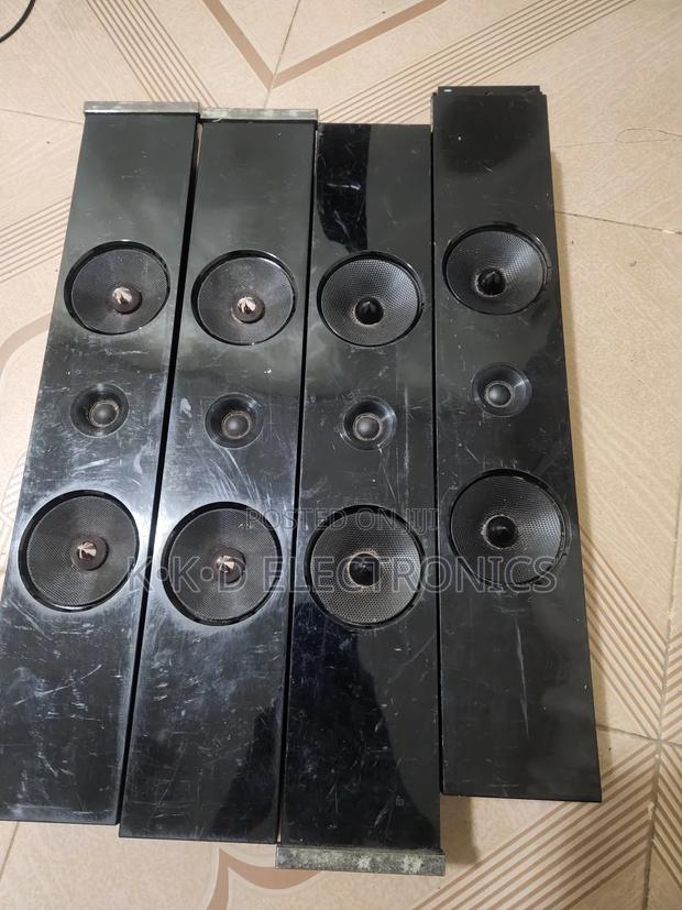 Samsung Home Theater Surround Speakers · Photo 4