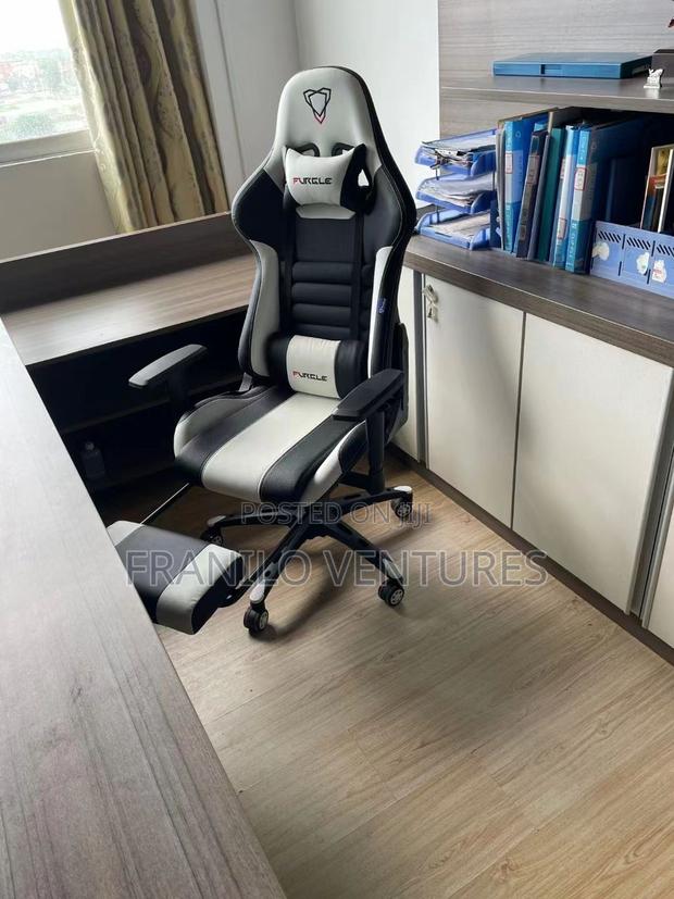 Furgle Gaming Chair · Photo 3