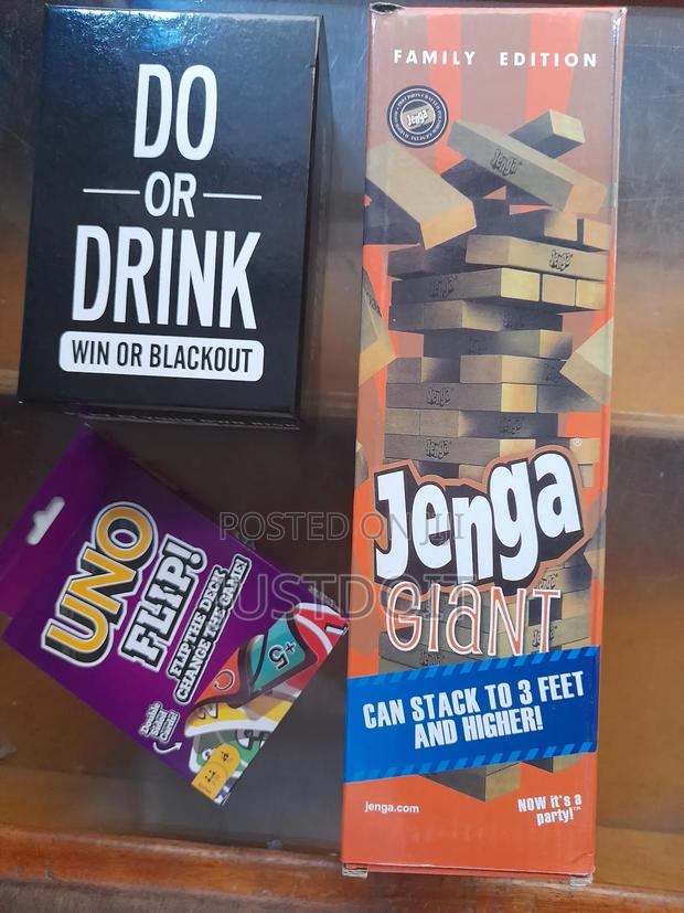Jenga + Do or Drink + Uno · Photo 1