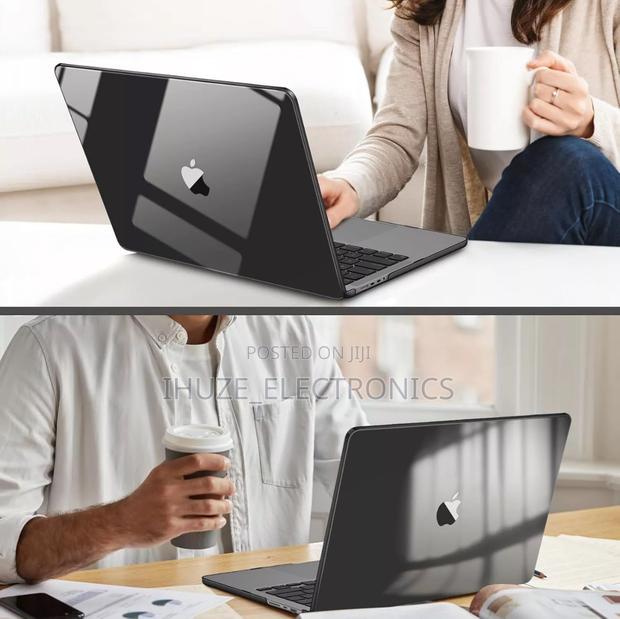 Case for Macbook Pro 16-Inch (2021-2024) Slim Hard Shell · Photo 4