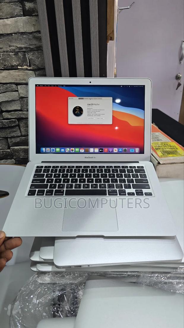 Laptop Apple MacBook Air 2015 8GB Intel Core I5 SSD 128GB · Photo 2