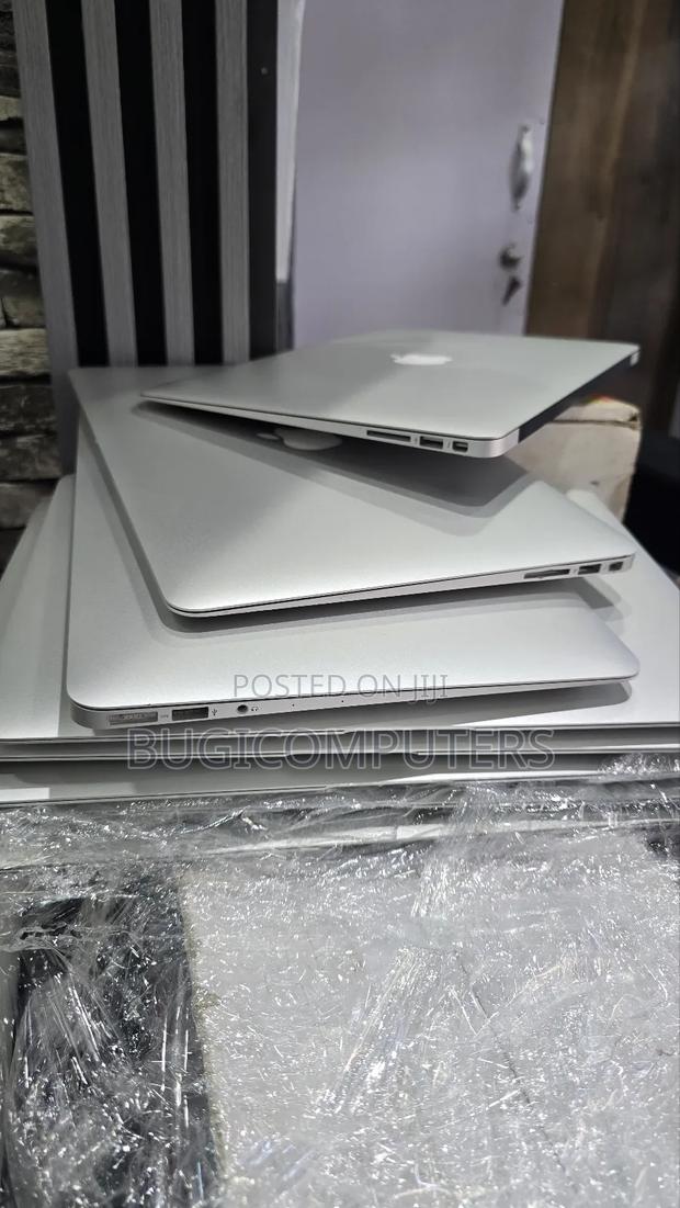 Laptop Apple MacBook Air 2015 8GB Intel Core I5 SSD 128GB · Photo 3