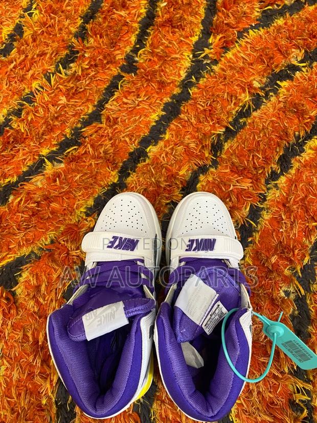 Nike Sneaker · Photo 4