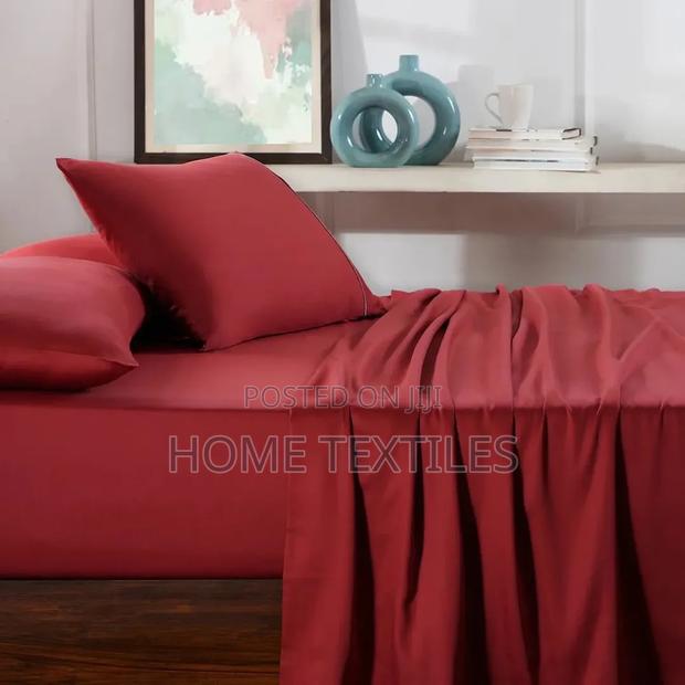 6 Pieces Wine Bedsheets (1, Fitted 1 Flat Sheet and 4 Pillowcases) · Photo 1
