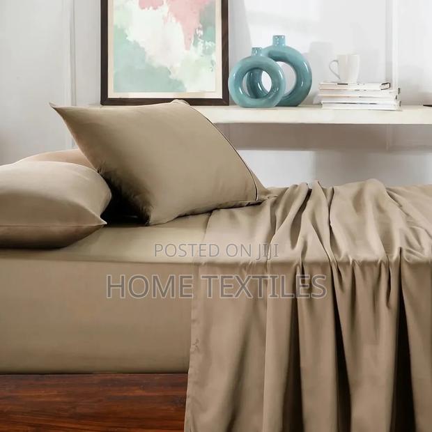 6 Pieces Beige Bedsheet Set (1 Fitted,1 Flat Sheet and 4 Pillowcases) · Photo 1