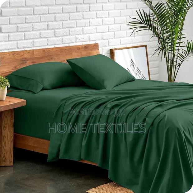 6 Pieces Army Green Bedsheet (1fitted,1 Flat Sheet and 4 Pillowcases) · Photo 1