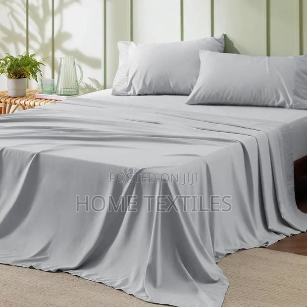 6 Pieces Silver Bedsheet (1 Flat,1 Fitted Sheet and 4 Pillowcases) · Photo 1
