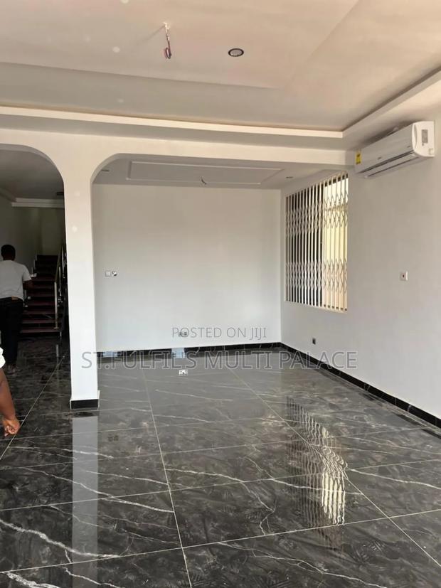 3bdrm House in Oyarifa, Adenta for sale · Photo 8