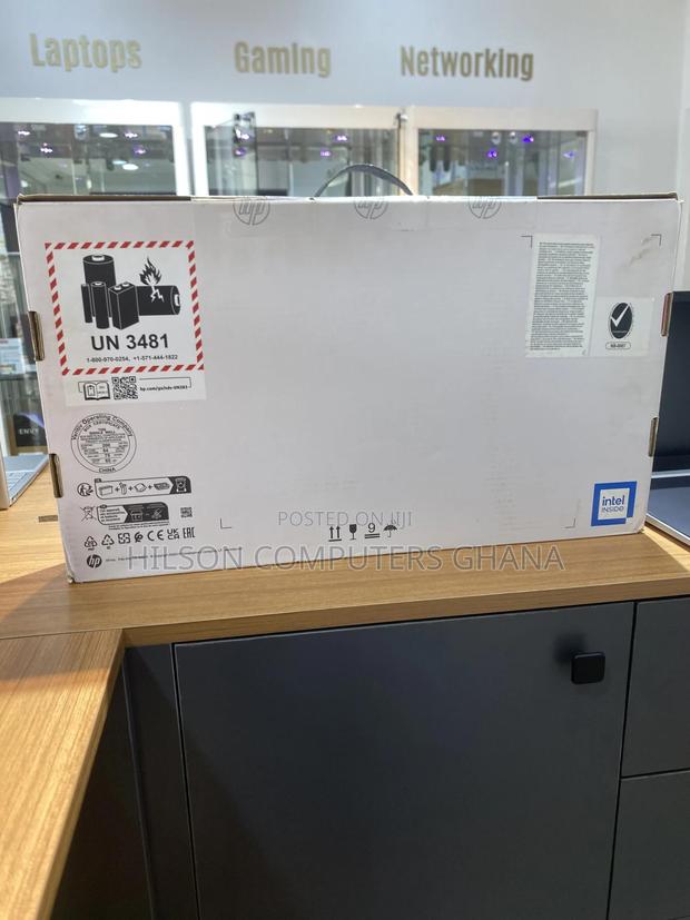New Laptop HP Omen 16 16GB Intel Core i7 SSD 1T · Photo 1