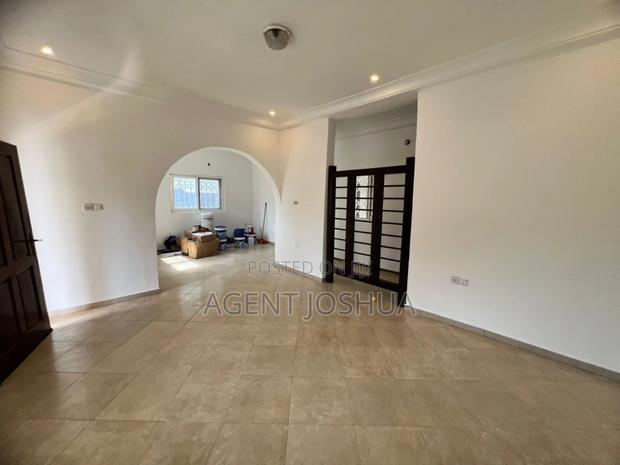 4bdrm House in Manet Court Estate for rent · Photo 8